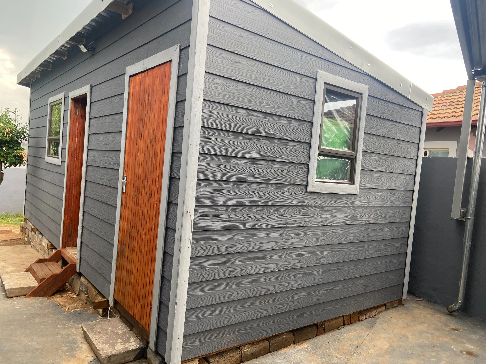 Grey Nutec Wendy house one room unit