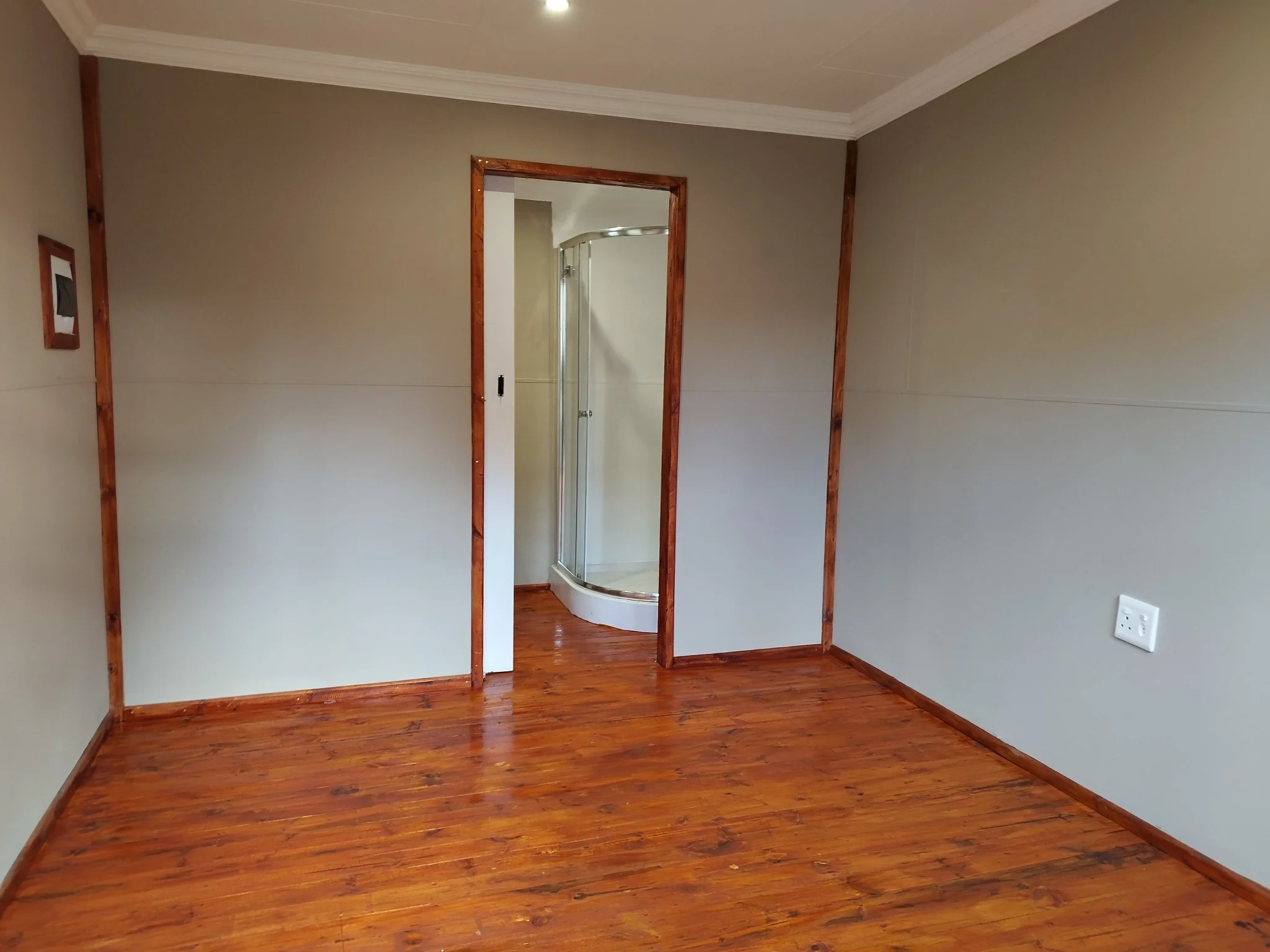 Nutec Wendy house interior room and bathroom finish