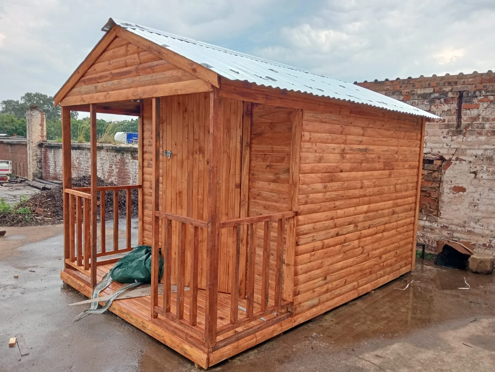 Wooden Wendy guard house or small office